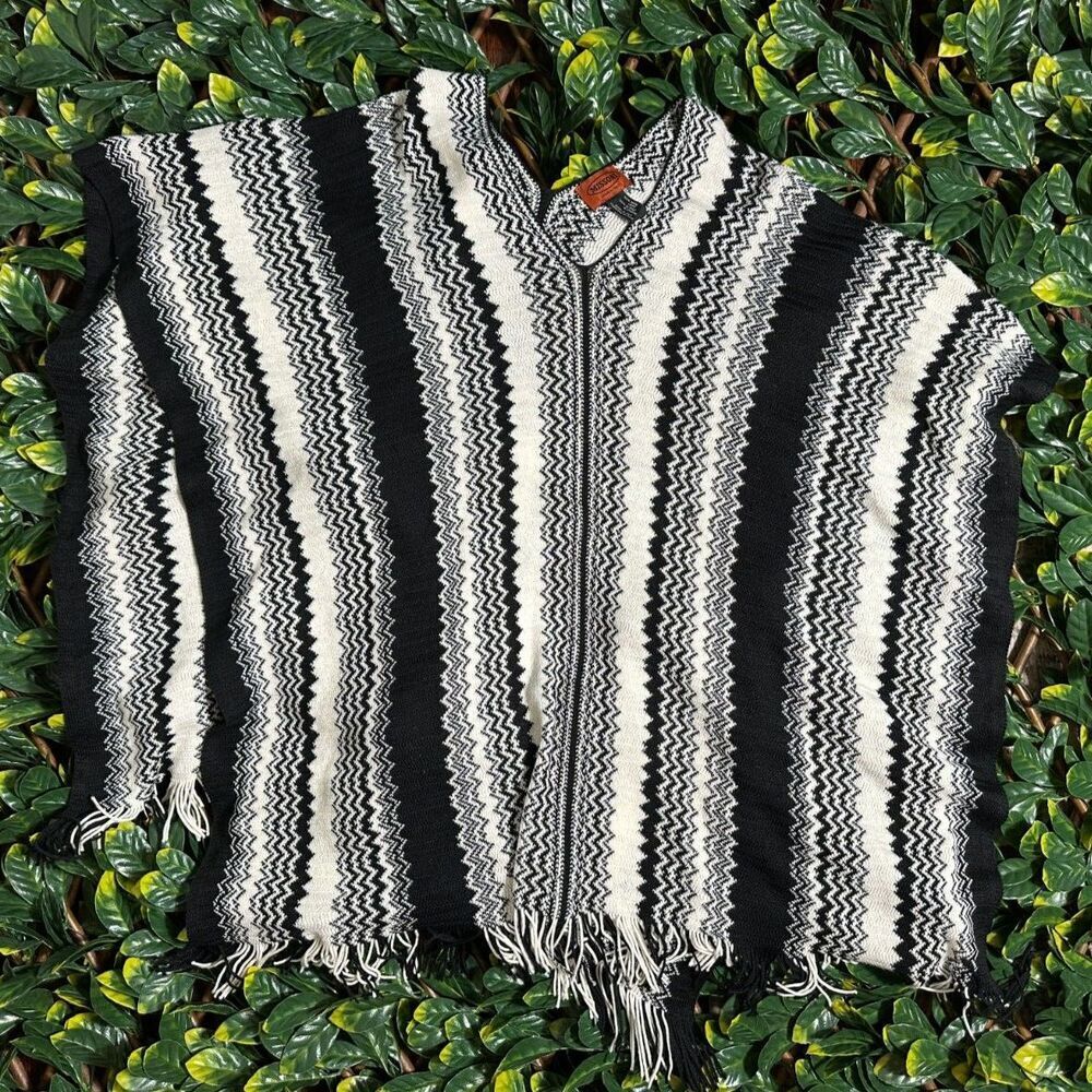 MISSONI Made in Italy Black White Fringe Chevron Poncho One Size